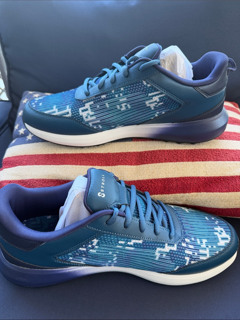 Blue Men's Lightweight Athletic Sneakers